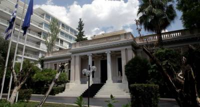 &Upsilon;&gamma;&epsilon;ί&alpha;, &Pi;&alpha;&iota;&delta;&epsilon;ί&alpha;, &Epsilon;&rho;&gamma;&alpha;&sigma;ί&alpha; &kappa;&alpha;&iota; &pi;&rho;&omicron;&sigma;&tau;&alpha;&sigma;ί&alpha; &tau;&omicron;&upsilon; &pi;&omicron;&lambda;ί&tau;&eta;: Ό&sigma;&alpha; &sigma;&chi;&epsilon;&delta;&iota;ά&zeta;&epsilon;&iota; &eta; &kappa;&upsilon;&beta;έ&rho;&nu;&eta;&sigma;&eta; &gamma;&iota;&alpha; &tau;&omicron; &epsilon;&pi;ό&mu;&epsilon;&nu;&omicron; 5&mu;&eta;&nu;&omicron;