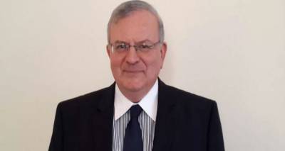 &Alpha;&nu;&alpha;&tau;&rho;&omicron;&pi;ή &sigma;&tau;&eta;&nu; &upsilon;&pi;ό&theta;&epsilon;&sigma;&eta; &Alpha;&mu;&omicron;&iota;&rho;ί&delta;&eta;: &Kappa;ί&nu;&eta;&tau;&rho;&omicron; &tau;&eta;&sigmaf; &delta;&omicron;&lambda;&omicron;&phi;&omicron;&nu;ί&alpha;&sigmaf; ή&tau;&alpha;&nu; &eta; &pi;&epsilon;&rho;&iota;&omicron;&upsilon;&sigma;ί&alpha; &tau;&omicron;&upsilon;