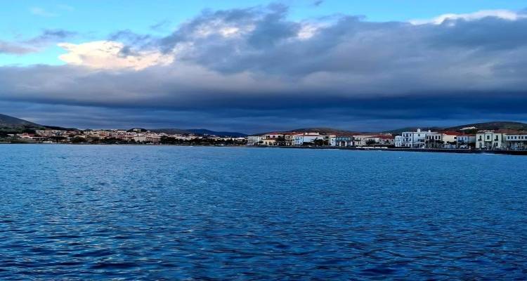 &Kappa;&alpha;&iota;&rho;ό&sigmaf;: &Eta; &pi;&rho;&omicron;&epsilon;&iota;&delta;&omicron;&pi;&omicron;ί&eta;&sigma;&eta; &Mu;&alpha;&rho;&omicron;&upsilon;&sigma;ά&kappa;&eta; &gamma;&iota;&alpha; &pi;&lambda;&eta;&mu;&mu;ύ&rho;&epsilon;&sigmaf; &kappa;&alpha;&iota; &phi;&omega;&tau;&iota;έ&sigmaf;- &Pi;ό&tau;&epsilon; &pi;έ&phi;&tau;&epsilon;&iota; &eta; &theta;&epsilon;&rho;&mu;&omicron;&kappa;&rho;&alpha;&sigma;ί&alpha;