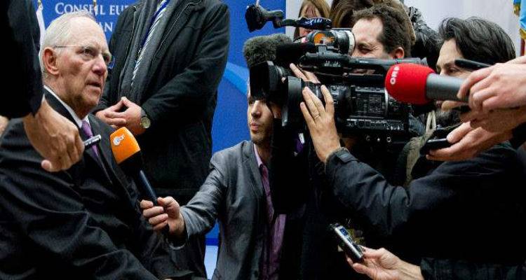 &Omicron; &Sigma;ό&iota;&mu;&pi;&lambda;&epsilon; &phi;έ&rho;&nu;&epsilon;&iota; &tau;&omicron; &Delta;&Nu;&Tau; &mu;&alpha;&zeta;ί &mu;&epsilon; &pi;&rho;ό&sigma;&theta;&epsilon;&tau;&alpha; &mu;έ&tau;&rho;&alpha; &phi;&omega;&tau;&iota;ά &gamma;&iota;&alpha; &tau;&eta;&nu; &Epsilon;&lambda;&lambda;ά&delta;&alpha;