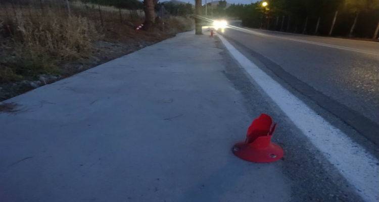 &Xi;ή&lambda;&omega;&sigma;&alpha;&nu; &tau;&alpha; &pi;&rho;&omicron;&sigma;&tau;&alpha;&tau;&epsilon;&upsilon;&tau;&iota;&kappa;ά &kappa;&omicron;&lambda;&omicron;&nu;ά&kappa;&iota;&alpha; &sigma;&tau;&omicron; &delta;&rho;ό&mu;&omicron; &Mu;ύ&rho;&iota;&nu;&alpha;&sigmaf; &ndash; &Kappa;ά&sigma;&pi;&alpha;&kappa;&alpha; (photos)