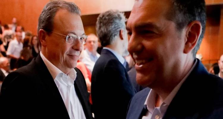 &Tau;&iota; &sigma;&eta;&mu;&alpha;&tau;&omicron;&delta;&omicron;&tau;&epsilon;ί &eta; &nu;έ&alpha; &pi;&alpha;&rho;έ&mu;&beta;&alpha;&sigma;&eta; &Tau;&sigma;ί&pi;&rho;&alpha;: &Omicron; &laquo;&pi;&alpha;&tau;&rho;&iota;&omega;&tau;&iota;&sigma;&mu;ό&sigmaf; &tau;&eta;&sigmaf; &Alpha;&rho;&iota;&sigma;&tau;&epsilon;&rho;ά&sigmaf;&raquo; &kappa;&alpha;&iota; &eta; &upsilon;&pi;ό&sigma;&chi;&epsilon;&sigma;&eta; &gamma;&iota;&alpha; &nu;έ&omicron; &kappa;ό&mu;&mu;&alpha;