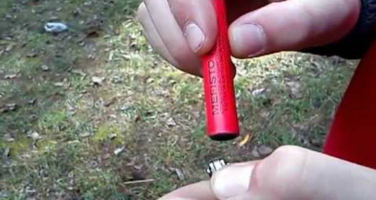 Οι κροτίδες ως έθιμο του Πάχα και η επικινδυνότητά τους στα χέρια ανεγκέφαλων