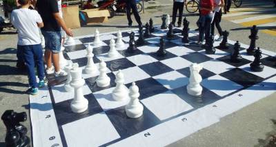 &Delta;&iota;ή&mu;&epsilon;&rho;&eta; &gamma;&iota;&omicron;&rho;&tau;ή &sigma;&kappa;&alpha;&kappa;&iota;&omicron;ύ &alpha;&pi;ό &tau;&omicron;&nu; &Mu;.&Epsilon;.&Alpha;.&Sigma;. &laquo;&Lambda;ή&mu;&nu;&omicron;&sigmaf;&raquo;