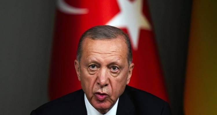 &Epsilon;&rho;&nu;&tau;&omicron;&gamma;ά&nu; &kappa;&alpha;&tau;ά &Delta;ύ&sigma;&eta;&sigmaf;: &laquo;&Delta;&epsilon;&nu; &epsilon;&phi;&alpha;&rho;&mu;ό&zeta;&epsilon;&iota; &tau;&omicron; &delta;&iota;&epsilon;&theta;&nu;έ&sigmaf; &delta;ί&kappa;&alpha;&iota;&omicron; &sigma;&tau;&eta; &Gamma;ά&zeta;&alpha; &gamma;&iota;&alpha;&tau;ί &tau;&omicron; &alpha;ί&mu;&alpha; &pi;&omicron;&upsilon; &chi;ύ&nu;&epsilon;&tau;&alpha;&iota; &epsilon;ί&nu;&alpha;&iota; &mu;&omicron;&upsilon;&sigma;&omicron;&upsilon;&lambda;&mu;&alpha;&nu;&iota;&kappa;ό&raquo;!