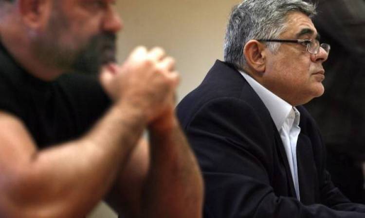 &Mu;&upsilon;&tau;&iota;&lambda;ή&nu;&eta;: &Alpha;&upsilon;&tau;&omicron;&kappa;&tau;ό&nu;&eta;&sigma;&epsilon; &upsilon;&pi;&omicron;&delta;&iota;&epsilon;&upsilon;&theta;&upsilon;&nu;&tau;ή&sigmaf; &tau;&rho;ά&pi;&epsilon;&zeta;&alpha;&sigmaf; &mu;&epsilon; &sigma;&tau;&rho;&alpha;&tau;&iota;&omega;&tau;&iota;&kappa;ό ό&pi;&lambda;&omicron; - &Tau;&omicron;&nu; &beta;&rho;ή&kappa;&alpha;&nu; &sigma;&tau;&omicron; &alpha;&upsilon;&tau;&omicron;&kappa;ί&nu;&eta;&tau;ό &tau;&omicron;&upsilon;!