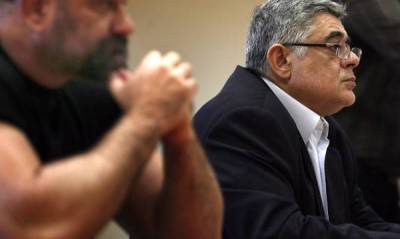 &Mu;&upsilon;&tau;&iota;&lambda;ή&nu;&eta;: &Alpha;&upsilon;&tau;&omicron;&kappa;&tau;ό&nu;&eta;&sigma;&epsilon; &upsilon;&pi;&omicron;&delta;&iota;&epsilon;&upsilon;&theta;&upsilon;&nu;&tau;ή&sigmaf; &tau;&rho;ά&pi;&epsilon;&zeta;&alpha;&sigmaf; &mu;&epsilon; &sigma;&tau;&rho;&alpha;&tau;&iota;&omega;&tau;&iota;&kappa;ό ό&pi;&lambda;&omicron; - &Tau;&omicron;&nu; &beta;&rho;ή&kappa;&alpha;&nu; &sigma;&tau;&omicron; &alpha;&upsilon;&tau;&omicron;&kappa;ί&nu;&eta;&tau;ό &tau;&omicron;&upsilon;!