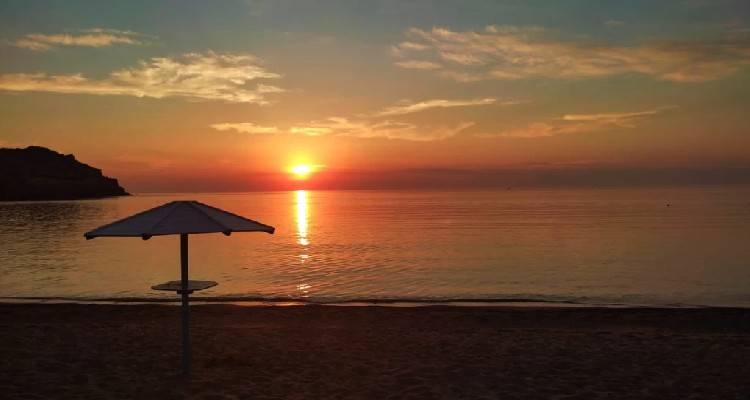 &Gamma;&iota;&alpha;&tau;ί ό&lambda;&omicron;&iota; &sigma;&upsilon;&zeta;&eta;&tau;&omicron;ύ&nu; &gamma;&iota;&alpha; &delta;&iota;&alpha;&kappa;&omicron;&pi;έ&sigmaf; &sigma;&tau;&eta; &Lambda;ή&mu;&nu;&omicron;