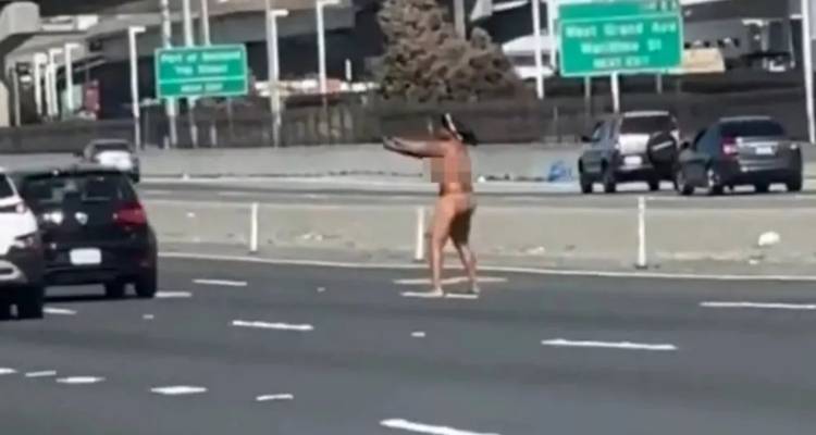 &Kappa;&alpha;&lambda;&iota;&phi;ό&rho;&nu;&iota;&alpha;: &Gamma;&upsilon;&nu;&alpha;ί&kappa;&alpha; &beta;&gamma;ή&kappa;&epsilon; &gamma;&upsilon;&mu;&nu;ή &alpha;&pi;ό &tau;&omicron; &alpha;&upsilon;&tau;&omicron;&kappa;ί&nu;&eta;&tau;ό &tau;&eta;&sigmaf; &kappa;&alpha;&iota; ά&rho;&chi;&iota;&sigma;&epsilon; &nu;&alpha; &pi;&upsilon;&rho;&omicron;&beta;&omicron;&lambda;&epsilon;ί &pi;ά&nu;&omega; &sigma;&epsilon; &gamma;έ&phi;&upsilon;&rho;&alpha;