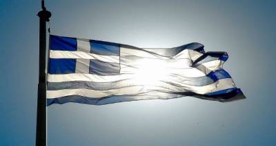 Τη Ρωμιοσύνη μην την κλαις...