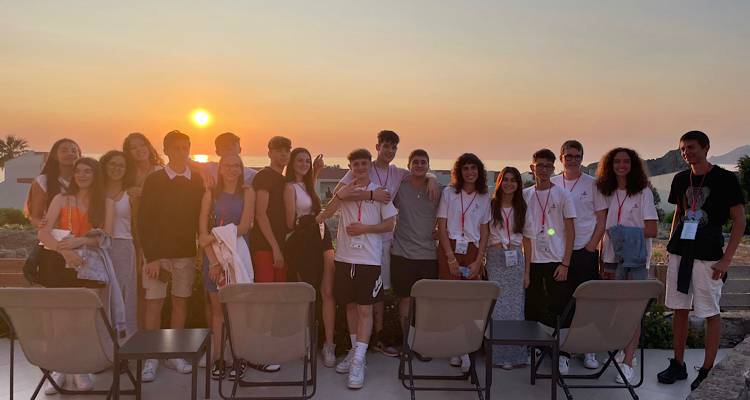 &Tau;&omicron; &kappa;&alpha;&lambda;&omicron;&kappa;&alpha;&iota;&rho;&iota;&nu;ό &pi;έ&rho;&alpha;&sigma;&mu;&alpha; &tau;&omicron;&upsilon; ERASMUS+ GREEN SPORT &alpha;&pi;ό &tau;&eta; &Lambda;ή&mu;&nu;&omicron;