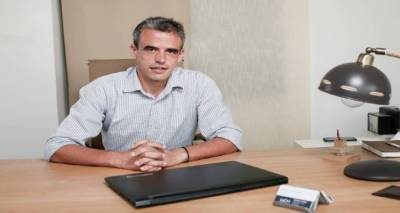 &Pi;&alpha;&nu;. &Chi;&rho;&iota;&sigma;&tau;ό&phi;&alpha;&sigmaf;: &laquo;&Omicron;&iota; &kappa;&iota;&nu;ή&sigma;&epsilon;&iota;&sigmaf; &tau;&eta;&sigmaf; &Pi;&epsilon;&rho;&iota;&phi;&epsilon;&rho;&epsilon;&iota;&alpha;&kappa;ή&sigmaf; &Alpha;&rho;&chi;ή&sigmaf; &sigma;&tau;&omicron;&nu; &tau;&omicron;&upsilon;&rho;&iota;&sigma;&mu;ό &epsilon;ί&nu;&alpha;&iota; &kappa;ά&tau;&iota; &pi;&alpha;&rho;&alpha;&pi;ά&nu;&omega; &alpha;&pi;ό ά&sigma;&tau;&omicron;&chi;&epsilon;&sigmaf;&raquo;