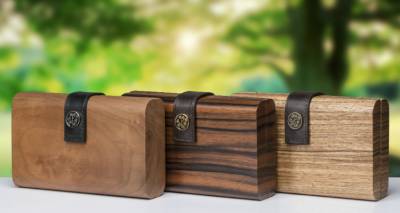 Wudens: &Omicron;&iota; &xi;ύ&lambda;&iota;&nu;&epsilon;&sigmaf; &tau;&sigma;ά&nu;&tau;&epsilon;&sigmaf; &alpha;&pi;ό &tau;&eta; &Lambda;ή&mu;&nu;&omicron; &epsilon;ί&nu;&alpha;&iota; &kappa;ά&tau;&iota; &pi;&alpha;&rho;&alpha;&pi;ά&nu;&omega; &alpha;&pi;ό έ&nu;&alpha; &alpha;&pi;&lambda;ό &alpha;&xi;&epsilon;&sigma;&omicron;&upsilon;ά&rho;