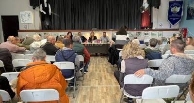 moydros-oi-katoikoi-syzitisan-gia-to-paron-to-mellon-kai-tin-anaptyksi-tou-xorioy-tous-photos