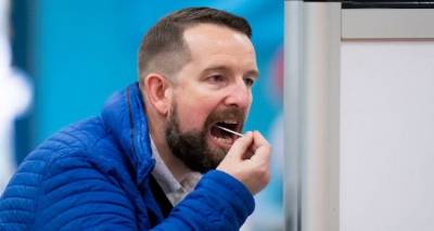 Βρετανία : Επεκτείνονται τα τεστ Covid – Σχέδιο για τον εμβολιασμό  30 εκατομμυρίων ανθρώπων κάτω των 50 ετών