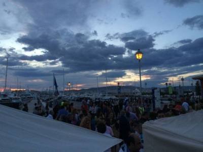 Πραγματοποιήθηκε η πρώτη «βουτιά» στις παραλίες και τις γεύσεις της Λήμνου (photos)