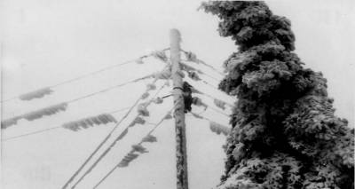 Αποκαθίστανται τα προβλήματα ηλεκτροδότησης που προκάλεσε ο χιονιάς στη Λήμνο