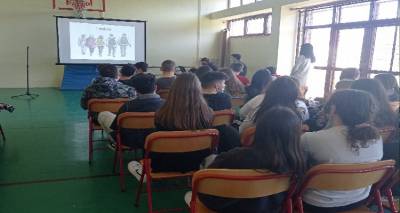 &Gamma;&upsilon;&mu;&nu;ά&sigma;&iota;&omicron; &Mu;&omicron;ύ&delta;&rho;&omicron;&upsilon;: &Eta;&mu;&epsilon;&rho;ί&delta;&alpha; &alpha;&phi;&iota;&epsilon;&rho;&omega;&mu;έ&nu;&eta; &sigma;&tau;&eta;&nu; &sigma;&epsilon;&xi;&omicron;&upsilon;&alpha;&lambda;&iota;&kappa;ή &alpha;&gamma;&omega;&gamma;ή