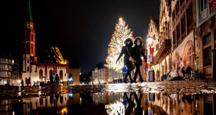 Σε αυστηρό lockdown από σήμερα η Γερμανία | «Ερχονται δυο σκληροί μήνες» προειδοποιεί η Μέρκελ