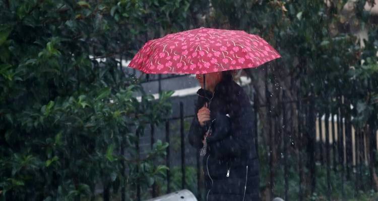 Οι 8 περιοχές όπου έπεσε πάρα πολύ νερό -Πού θα έχει βροχές σήμερα, υποχωρεί η κακοκαιρία