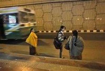 Χειροπέδες σε έξι άνδρες στην Ινδία για νέα υπόθεση βιασμού σε λεωφορείο