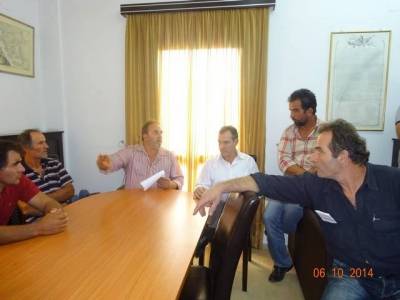 Σε Έπαρχο και Δήμαρχο σήμερα οι κτηνοτρόφοι της Λήμνου (photos + mp3)