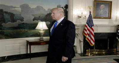 &Nu;έ&epsilon;&sigmaf; &pi;&epsilon;&rho;&iota;&pi;έ&tau;&epsilon;&iota;&epsilon;&sigmaf; &gamma;&iota;&alpha; &tau;&omicron;&nu; &Tau;&rho;&alpha;&mu;&pi;: &Omicron; &epsilon;&pi;&iota;&kappa;&epsilon;&phi;&alpha;&lambda;ή&sigmaf; &sigma;ύ&mu;&beta;&omicron;&upsilon;&lambda;ό&sigmaf; &tau;&omicron;&upsilon; &delta;&eta;&lambda;ώ&nu;&epsilon;&iota; ό&tau;&iota; &delta;&epsilon;&nu; &upsilon;&pi;ά&rho;&chi;&epsilon;&iota; &sigma;&tau;&rho;&alpha;&tau;&iota;&omega;&tau;&iota;&kappa;ή &lambda;ύ&sigma;&eta; &gamma;&iota;&alpha; &tau;&eta; &Beta;. &Kappa;&omicron;&rho;έ&alpha;