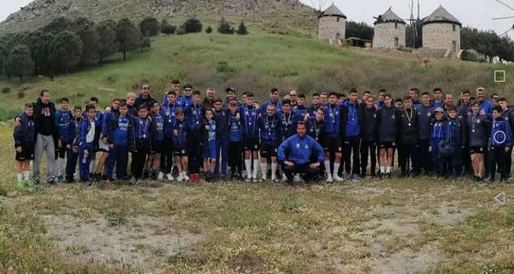 &Lambda;ή&mu;&nu;&omicron;&sigmaf;: 210 &pi;&alpha;&iota;&delta;&iota;ά έ&lambda;&alpha;&beta;&alpha;&nu; &mu;έ&rho;&omicron;&sigmaf; &sigma;&tau;&omicron; 2&omicron; &Phi;&iota;&lambda;&omicron;&kappa;&tau;ή&tau;&eta;&sigmaf; Cup