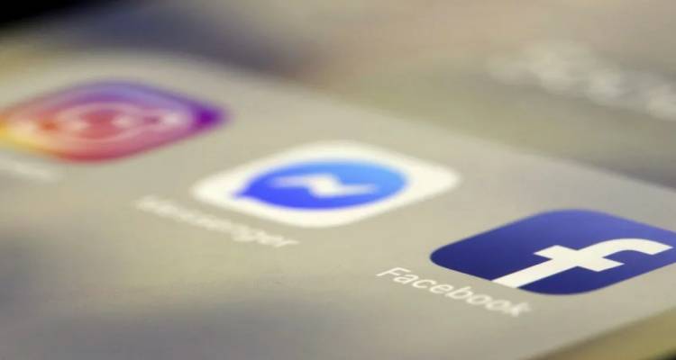 &laquo;Έ&pi;&epsilon;&sigma;&alpha;&nu;&raquo; &gamma;&iota;&alpha; &pi;&epsilon;&rho;ί&pi;&omicron;&upsilon; &mu;ί&alpha; ώ&rho;&alpha; &tau;&alpha; social: &Pi;&rho;&omicron;&beta;&lambda;ή&mu;&alpha;&tau;&alpha; &sigma;&epsilon; Facebook, &Iota;nstagram &kappa;&alpha;&iota; Messenger