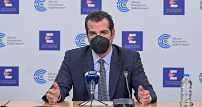 Με rapid τεστ σε λιανεμπόριο, κομμωτήρια, τράπεζες και μεικτούς χώρους εστίασης και διασκέδασης οι ανεμβολίαστοι