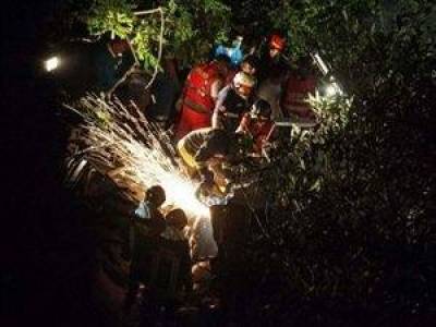 Τραγωδία στην Ιταλία | 37 νεκροί από πτώση λεωφορείου