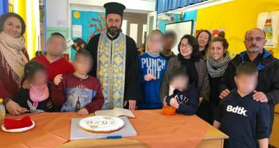 &Tau;&omicron; &Epsilon;&iota;&delta;&iota;&kappa;ό &Sigma;&chi;&omicron;&lambda;&epsilon;ί&omicron; &Kappa;&alpha;&lambda;&lambda;&iota;&theta;έ&alpha;&sigmaf; έ&kappa;&omicron;&psi;&epsilon; &tau;&eta; &beta;&alpha;&sigma;&iota;&lambda;ό&pi;&iota;&tau;&alpha; (photos)