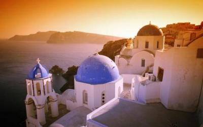 Στα 12 πιο μαγευτικά ηλιοβασιλέματα του κόσμου η Σαντορίνη