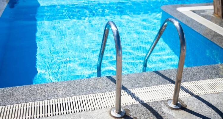 &Rho;ό&delta;&omicron;&sigmaf;: Έ&chi;&alpha;&sigma;&epsilon; &tau;&epsilon;&lambda;&iota;&kappa;ά &tau;&eta; &mu;ά&chi;&eta; &gamma;&iota;&alpha; &tau;&eta; &zeta;&omega;ή &tau;&omicron; 3&chi;&rho;&omicron;&nu;&omicron; &kappa;&omicron;&rho;ί&tau;&sigma;&iota; &pi;&omicron;&upsilon; &alpha;&nu;&alpha;&sigma;ύ&rho;&theta;&eta;&kappa;&epsilon; &alpha;&pi;ό &pi;ά&tau;&omicron; &pi;&iota;&sigma;ί&nu;&alpha;&sigmaf; &xi;&epsilon;&nu;&omicron;&delta;&omicron;&chi;&epsilon;ί&omicron;&upsilon;