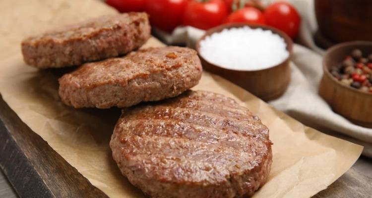 Ο ΕΦΕΤ ανακαλεί μπιφτέκια, λόγω σαλμονέλας