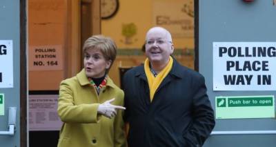 &Gamma;&iota;&alpha;&tau;ί &sigma;&upsilon;&nu;έ&lambda;&alpha;&beta;&alpha;&nu; &tau;&eta;&nu; &pi;&rho;ώ&eta;&nu; &pi;&rho;&omega;&theta;&upsilon;&pi;&omicron;&upsilon;&rho;&gamma;ό &tau;&eta;&sigmaf; &Sigma;&kappa;&omega;&tau;ί&alpha;&sigmaf;, &Nu;ί&kappa;&omicron;&lambda;&alpha; &Sigma;&tau;έ&rho;&tau;&zeta;&omicron;&nu;  - Ύ&pi;&omicron;&pi;&tau;&eta; &gamma;&iota;&alpha; &omicron;&iota;&kappa;&omicron;&nu;&omicron;&mu;&iota;&kappa;ό &sigma;&kappa;ά&nu;&delta;&alpha;&lambda;&omicron;