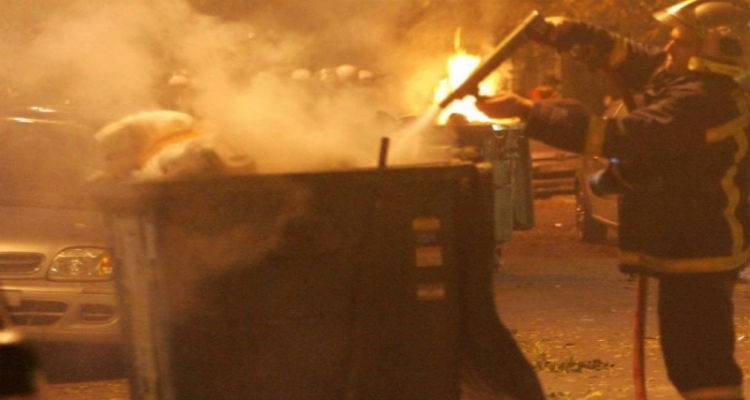 Εμπρησμοί σε κάδους απορριμμάτων στη Μύρινα