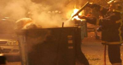 Εμπρησμοί σε κάδους απορριμμάτων στη Μύρινα