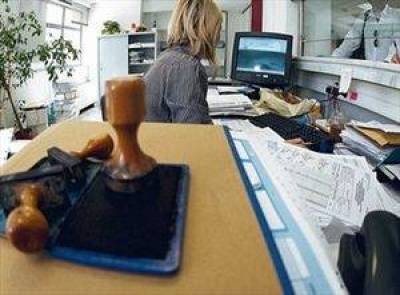 &laquo;&Kappa;&lambda;&epsilon;&iota;&delta;ώ&nu;&epsilon;&iota;&raquo; &eta; &lambda;ί&sigma;&tau;&alpha; &mu;&epsilon; &tau;&omicron;&upsilon;&sigmaf; 12.500 &sigma;&epsilon; &kappa;&iota;&nu;&eta;&tau;&iota;&kappa;ό&tau;&eta;&tau;&alpha;