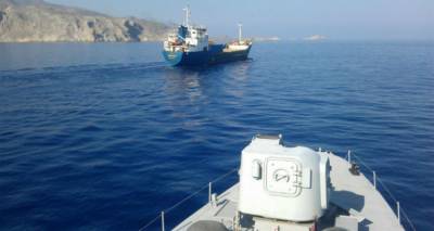 Προσάραξη φορτηγού πλοίου στο λιμάνι του Μούδρου