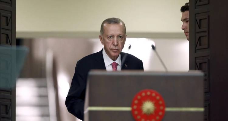 &Alpha;&mu;&epsilon;&tau;&alpha;&kappa;ί&nu;&eta;&tau;&omicron;&sigmaf; &omicron; &Epsilon;&rho;&nu;&tau;&omicron;&gamma;ά&nu;: &Epsilon;&pi;&iota;&mu;έ&nu;&epsilon;&iota; &sigma;&tau;&omicron; &beta;έ&tau;&omicron; &gamma;&iota;&alpha; &tau;&eta;&nu; έ&nu;&tau;&alpha;&xi;&eta; &tau;&eta;&sigmaf; &Sigma;&omicron;&upsilon;&eta;&delta;ί&alpha;&sigmaf; &sigma;&tau;&omicron; &Nu;&Alpha;&Tau;&Omicron;