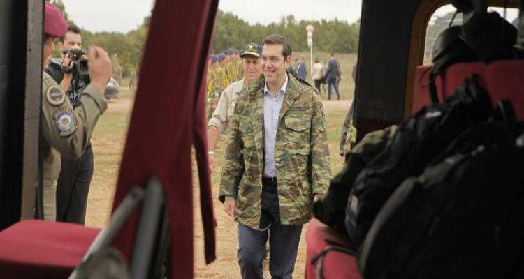 &laquo;&Pi;&epsilon;&tau;ά&epsilon;&iota;, &pi;&epsilon;&tau;ά&epsilon;&iota;, &omicron; &Tau;&sigma;ί&pi;&rho;&alpha;&sigmaf;;&raquo; | &Pi;&tau;ή&sigma;&eta; &mu;&epsilon; F-16 &kappa;ά&nu;&epsilon;&iota; &omicron; &pi;&rho;&omega;&theta;&upsilon;&pi;&omicron;&upsilon;&rho;&gamma;ό&sigmaf;