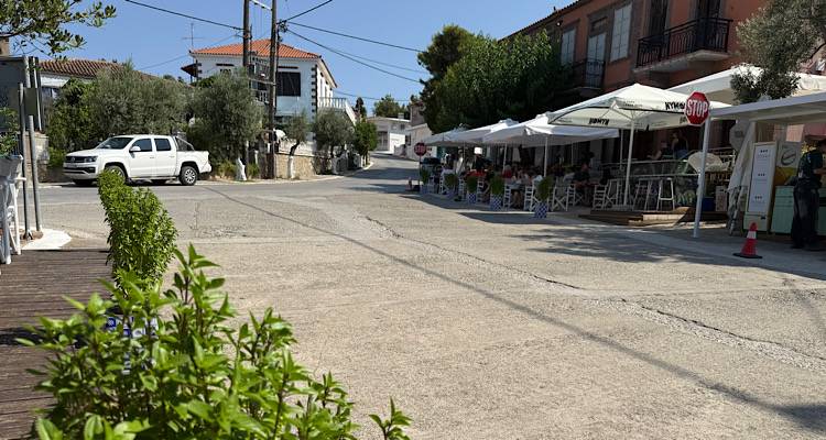 &Eta; &Pi;&epsilon;&zeta;&omicron;ύ&lambda;&alpha; &epsilon;&nu;&iota;&sigma;&chi;ύ&epsilon;&iota; &tau;&eta;&nu; &omicron;&mu;ά&delta;&alpha; &tau;&eta;&sigmaf; | &Alpha;&nu;&alpha;&zeta;&eta;&tau;ά &upsilon;&pi;ά&lambda;&lambda;&eta;&lambda;&omicron; &gamma;&iota;&alpha; &sigma;έ&rho;&beta;&iota;&sigmaf;