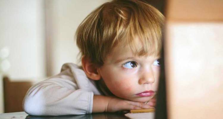 &Eta; &upsilon;&pi;&epsilon;&rho;&beta;&omicron;&lambda;&iota;&kappa;ή &sigma;&upsilon;&mu;&mu;ό&rho;&phi;&omega;&sigma;&eta; &omega;&sigmaf; &laquo;&pi;&rho;ό&beta;&lambda;&eta;&mu;&alpha; &sigma;&upsilon;&mu;&pi;&epsilon;&rho;&iota;&phi;&omicron;&rho;ά&sigmaf;&raquo;