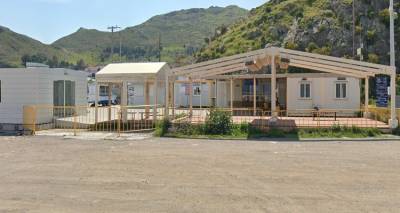 Παράπονα για την κλειστή αίθουσα αναμονής και την έλλειψη πρόσβασης σε τουαλέτες στο λιμάνι του Αγίου Νικολάου στη Μύρινα