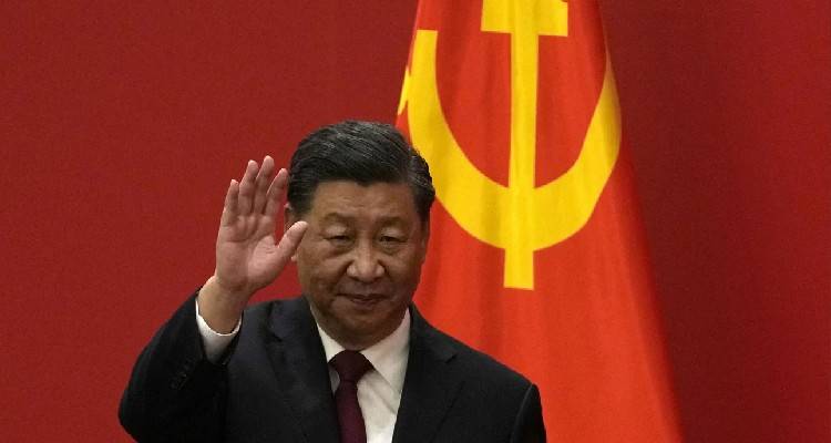 &Tau;&rho;ί&tau;&eta; &theta;&eta;&tau;&epsilon;ί&alpha; &epsilon;&xi;&alpha;&sigma;&phi;ά&lambda;&iota;&sigma;&epsilon; &kappa;&alpha;&iota; &epsilon;&pi;ί&sigma;&eta;&mu;&alpha; &omicron; &Sigma;&iota; &Tau;&zeta;&iota;&nu;&pi;ί&nu;&gamma;&kappa;: &laquo;&Omicron; &kappa;ό&sigma;&mu;&omicron;&sigmaf; έ&chi;&epsilon;&iota; &alpha;&nu;ά&gamma;&kappa;&eta; &tau;&eta;&nu; &Kappa;ί&nu;&alpha;&raquo;