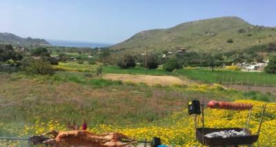 &Tau;&alpha; Έ&theta;&iota;&mu;&alpha; &tau;&omicron;&upsilon; &Pi;ά&sigma;&chi;&alpha; &sigma;&tau;&eta; &Lambda;ή&mu;&nu;&omicron;