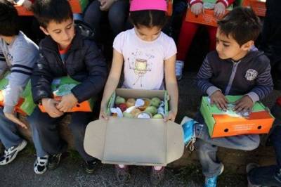 &Xi;&epsilon;&kappa;&iota;&nu;ά &delta;&omega;&rho;&epsilon;ά&nu; &delta;&iota;&alpha;&nu;&omicron;&mu;ή &phi;&rho;&omicron;ύ&tau;&omega;&nu; &sigma;&tau;&alpha; &sigma;&chi;&omicron;&lambda;&epsilon;ί&alpha;