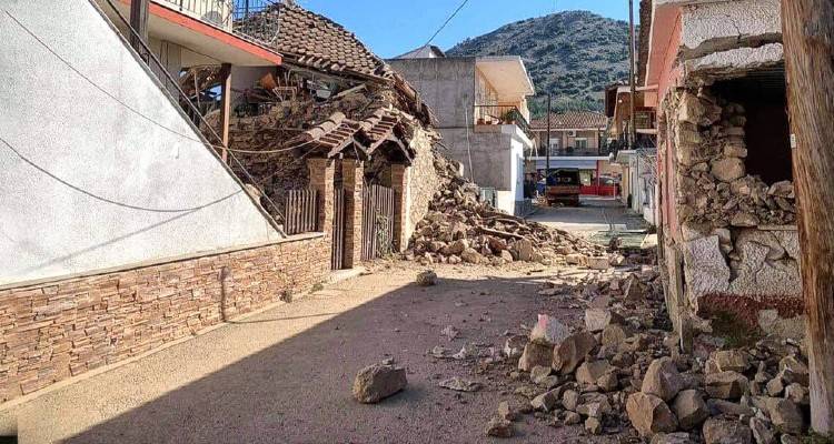 Σεισμός 6 Ρίχτερ στην Ελασσόνα: Έλεγχοι σε κτίρια | Στους δρόμους οι κάτοικοι