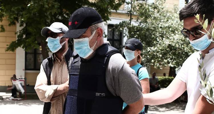 Αρχίζει η δίκη για τον ψευτογιατρό, υπόθεση που σοκάρει -Κατηγορείται για 12 θανάτους καρκινοπαθών και 14 απόπειρες